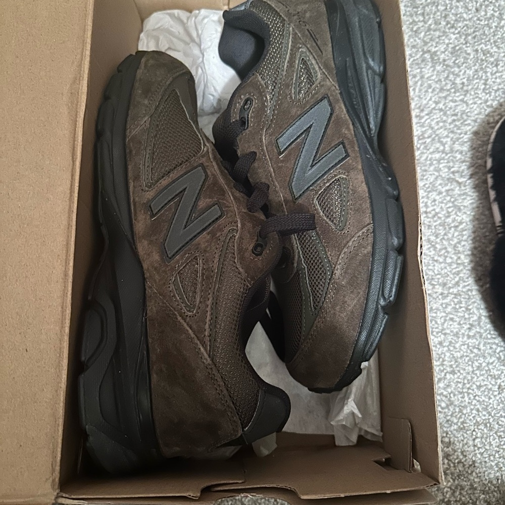New Balance 990